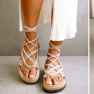 NWOT Beige ALOHAS Jungle Lace-up Sandals Sz 39 / 8-8.5